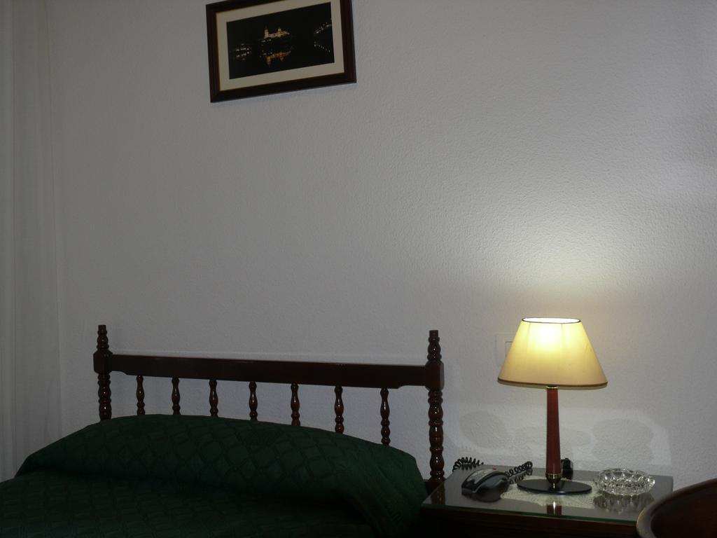 Hostal Navasfrias Salamanca Quarto foto