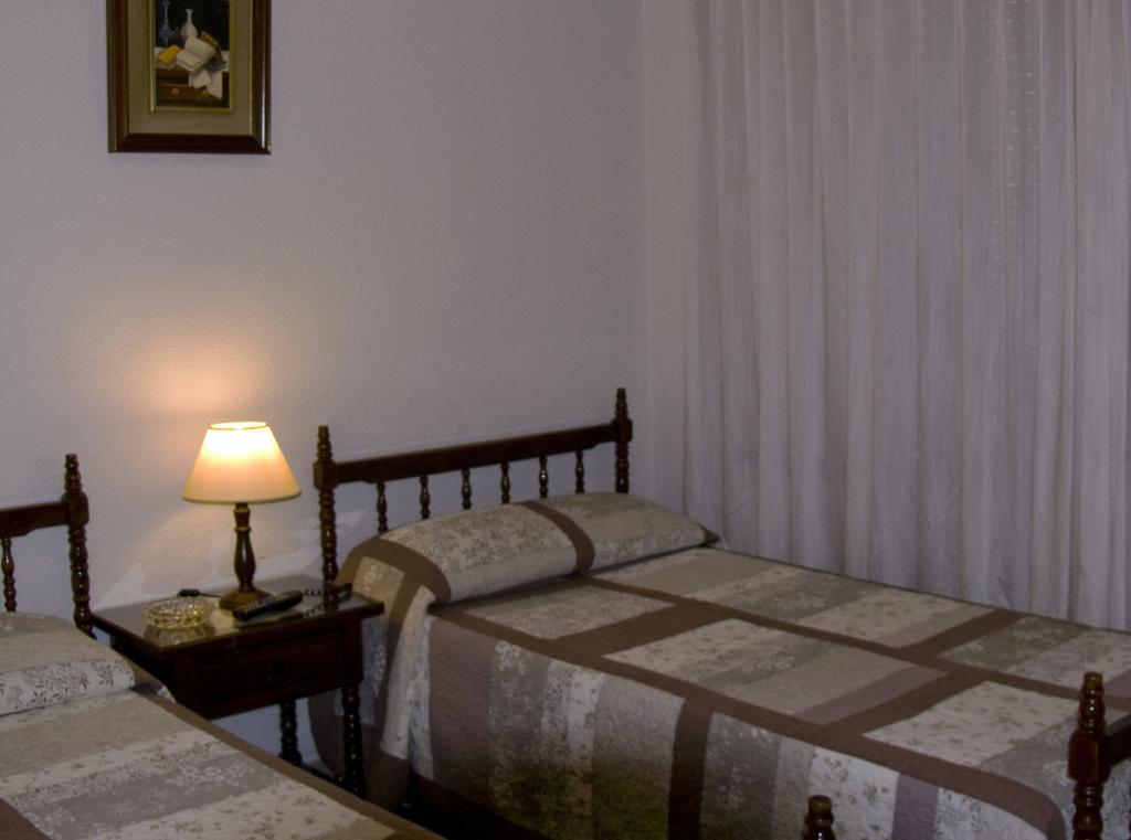 Hostal Navasfrias Salamanca Quarto foto